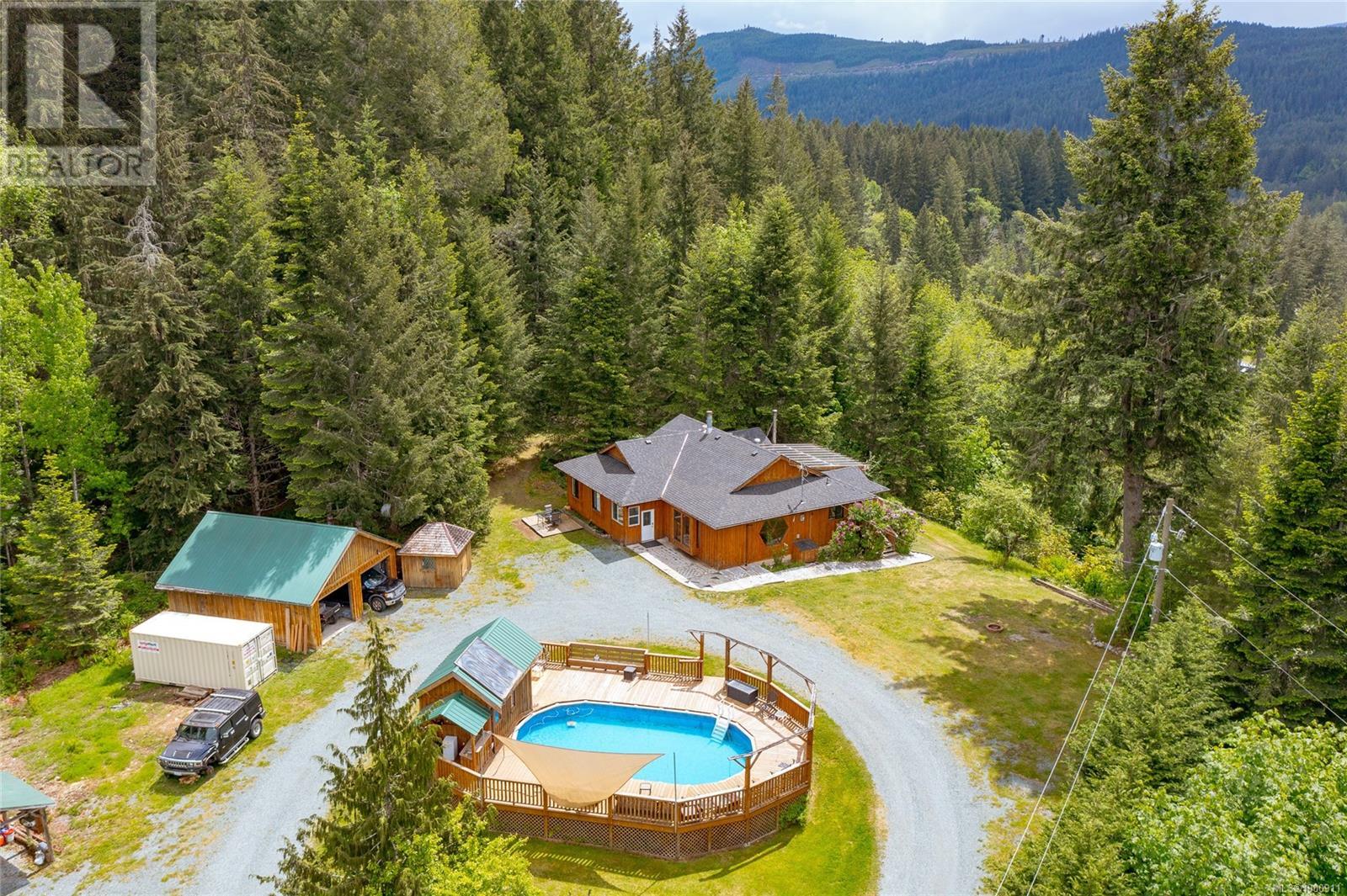 5982 Mayo Rd, Lake Cowichan