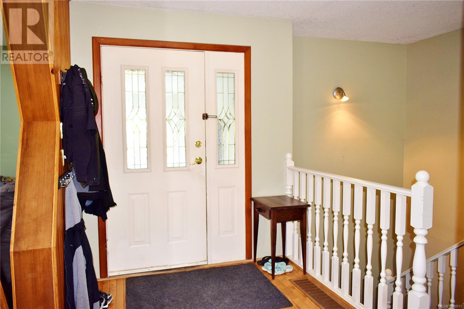 5982 Mayo Rd, Lake Cowichan