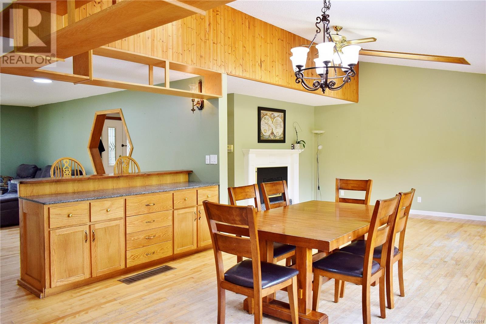 5982 Mayo Rd, Lake Cowichan