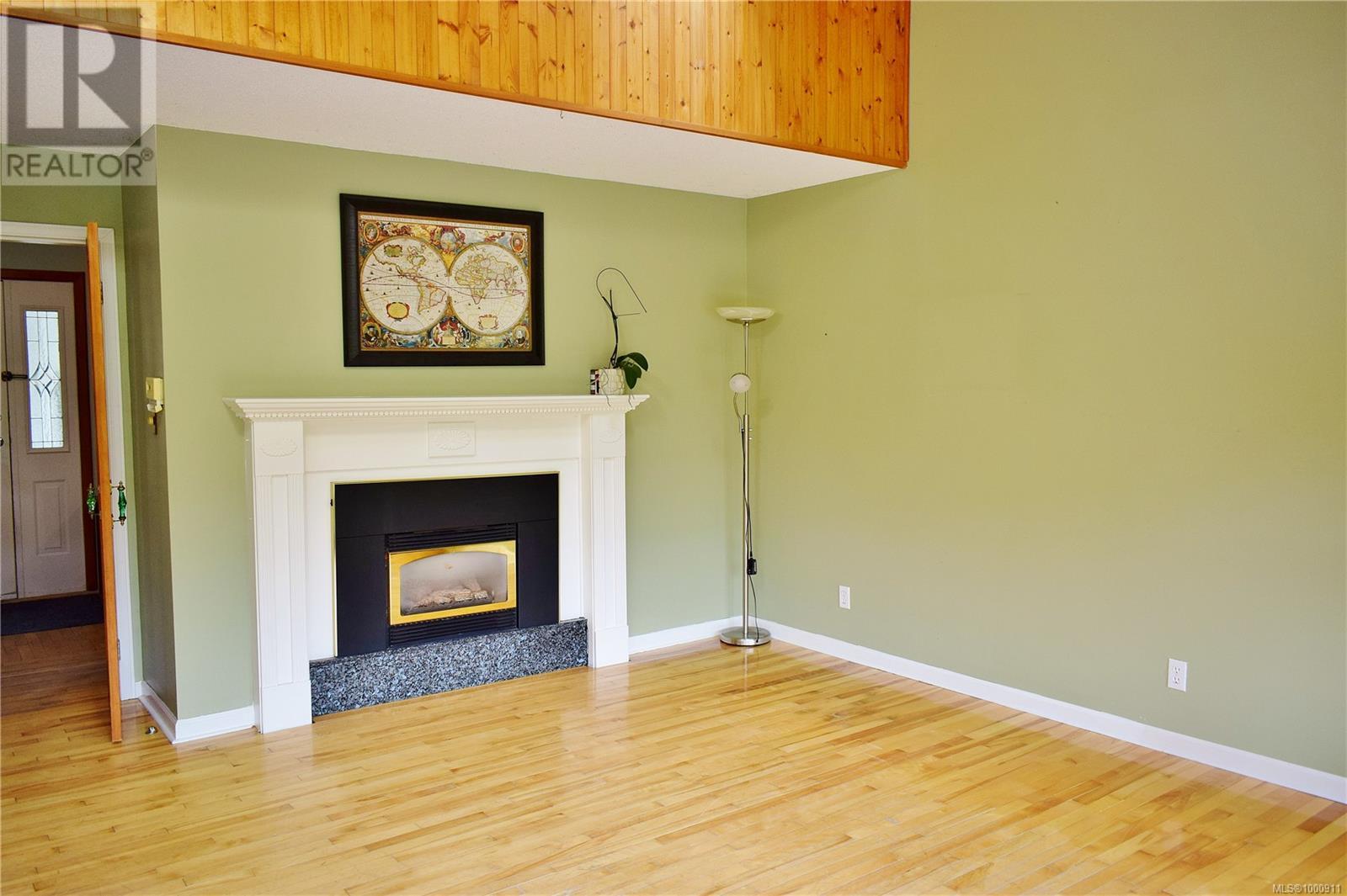 5982 Mayo Rd, Lake Cowichan