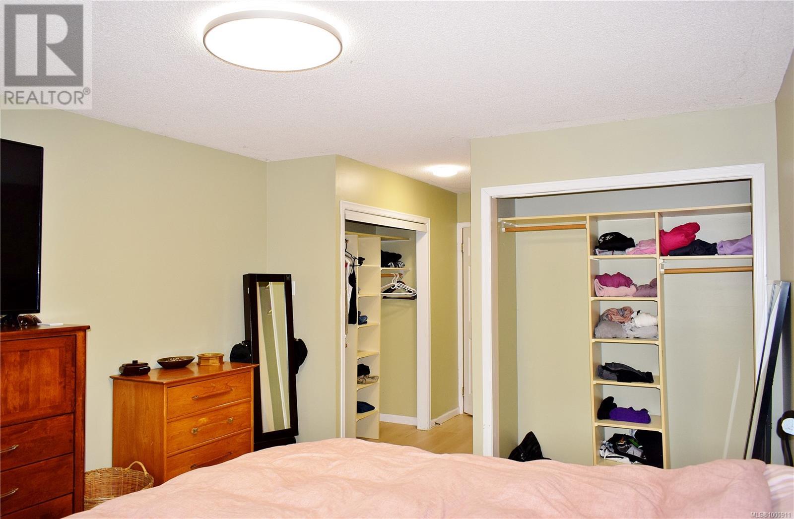 5982 Mayo Rd, Lake Cowichan
