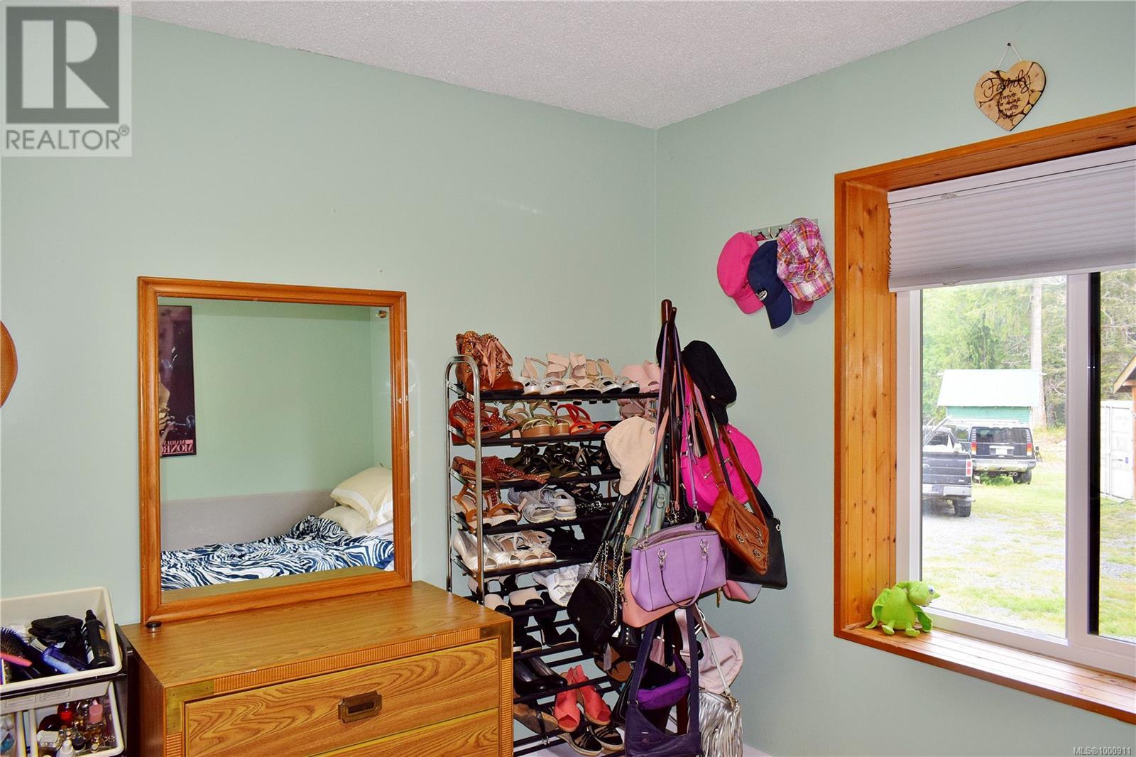 5982 Mayo Rd, Lake Cowichan