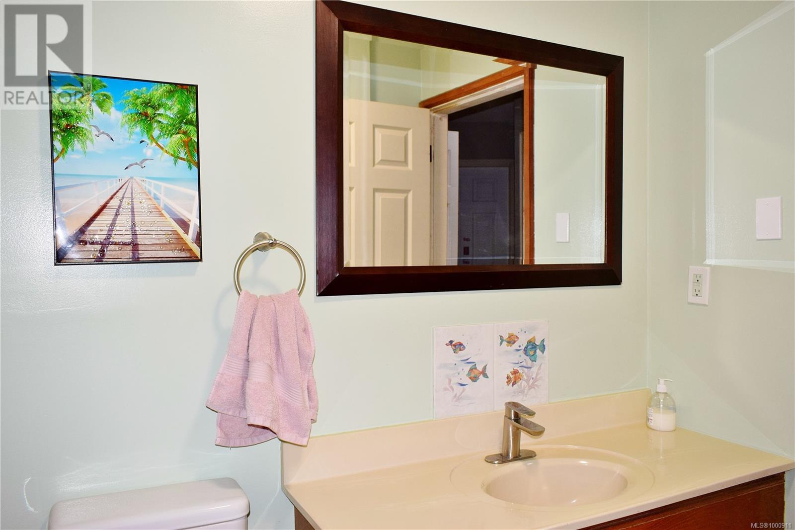 5982 Mayo Rd, Lake Cowichan