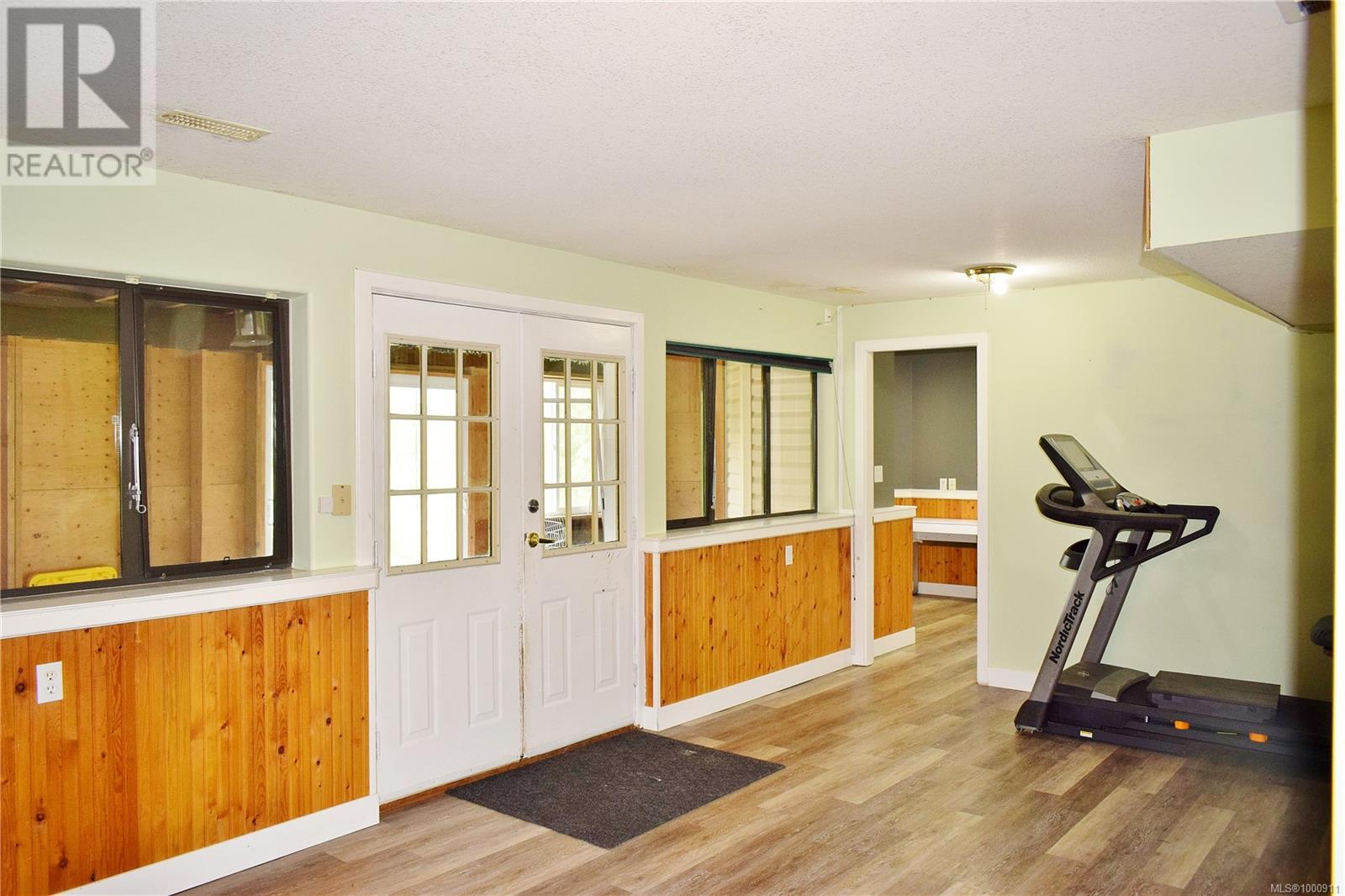 5982 Mayo Rd, Lake Cowichan