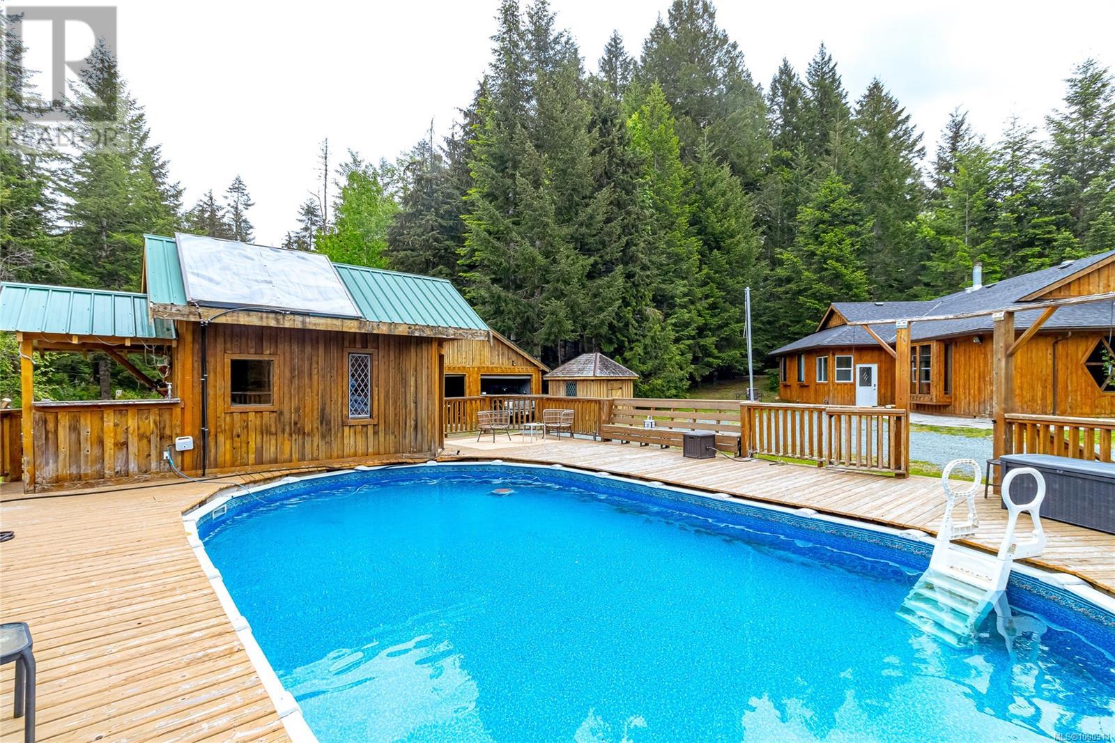 5982 Mayo Rd, Lake Cowichan