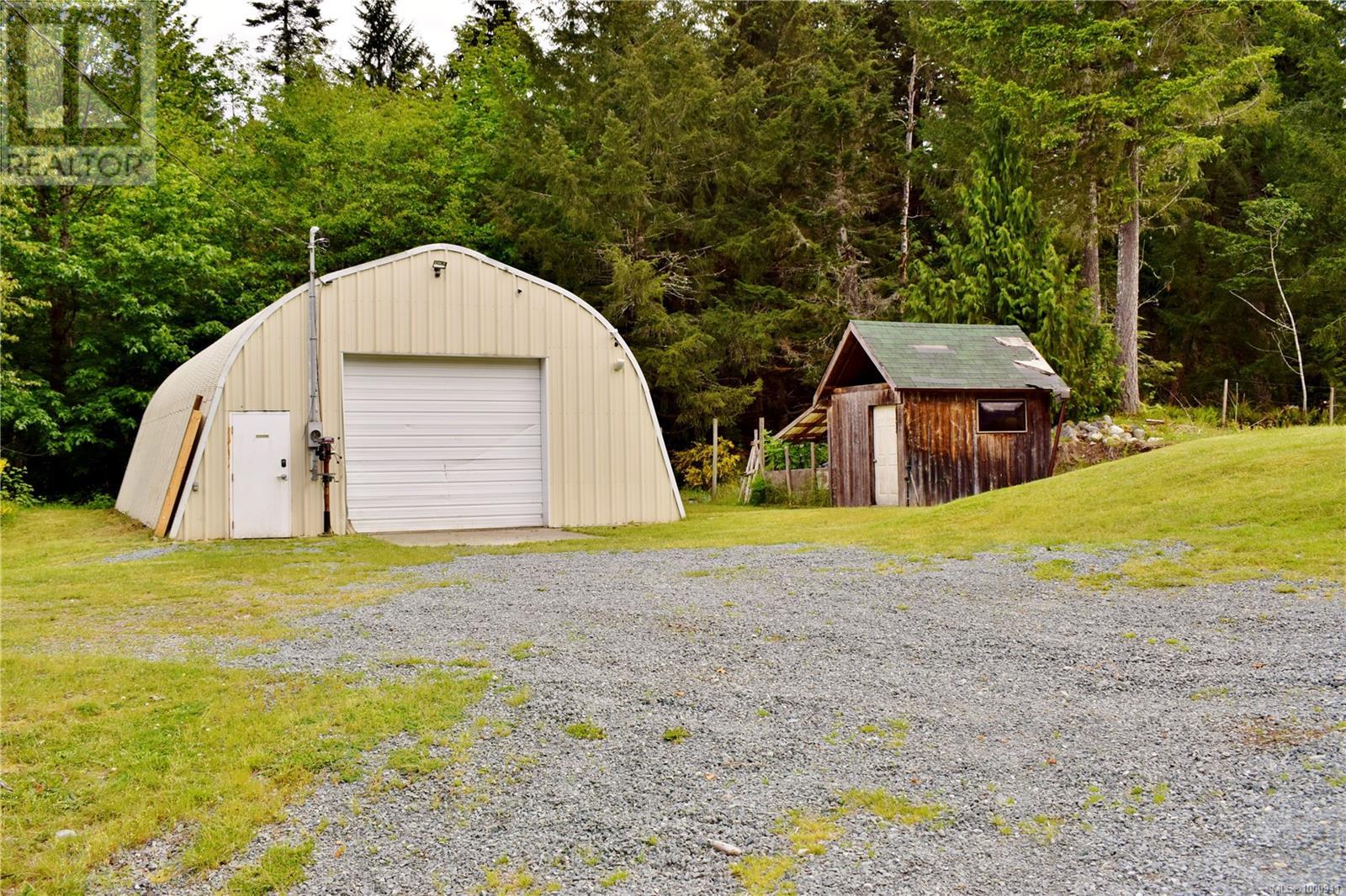 5982 Mayo Rd, Lake Cowichan
