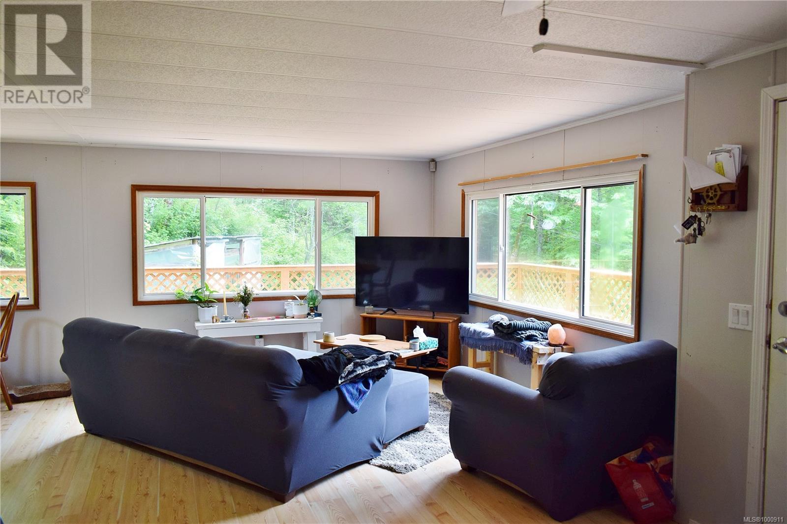 5982 Mayo Rd, Lake Cowichan