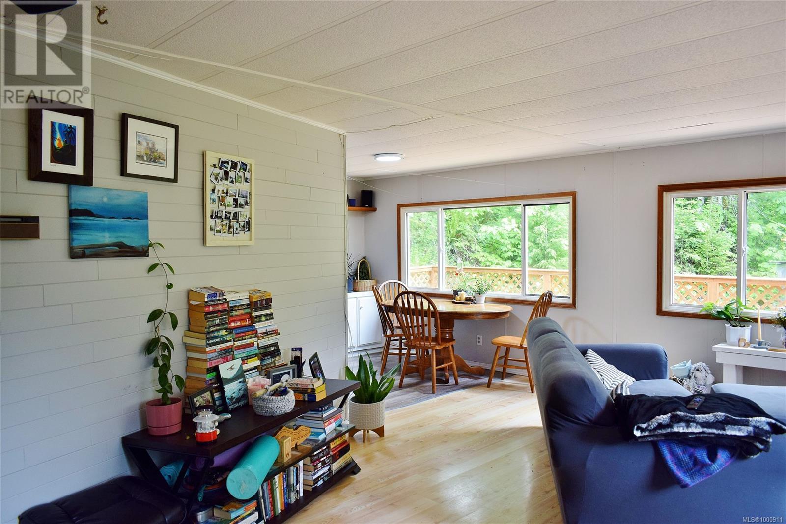 5982 Mayo Rd, Lake Cowichan