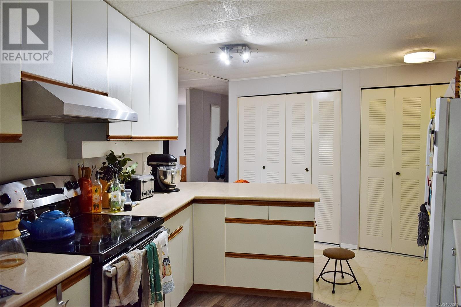 5982 Mayo Rd, Lake Cowichan