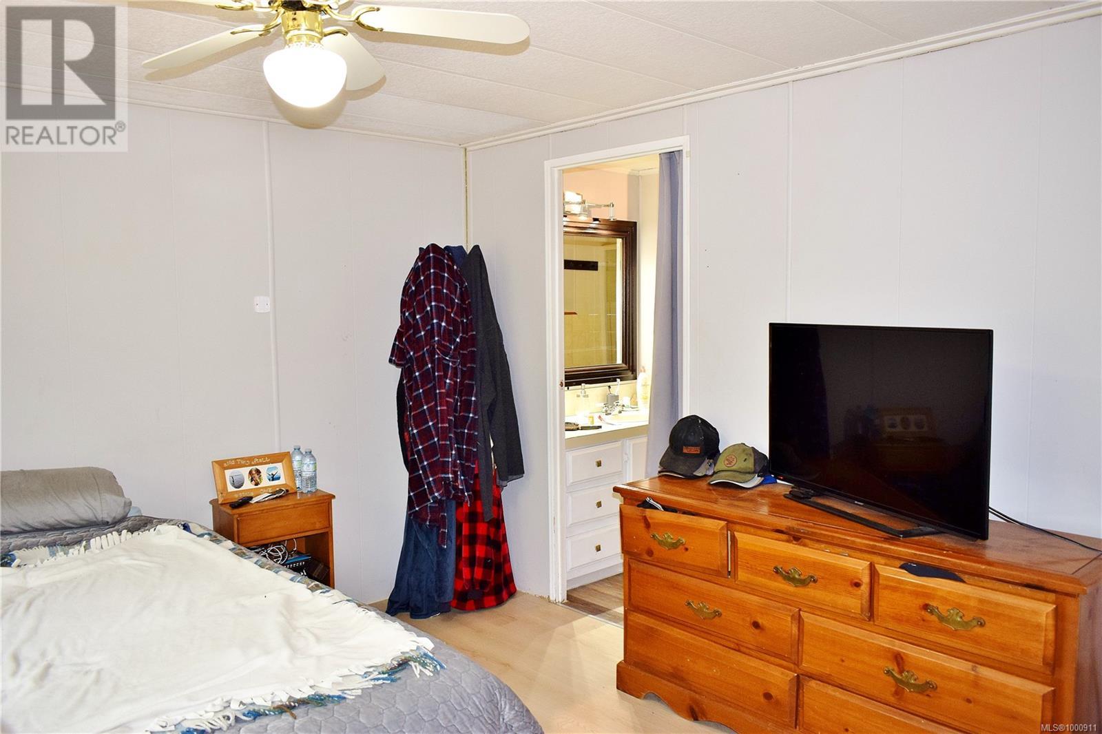 5982 Mayo Rd, Lake Cowichan