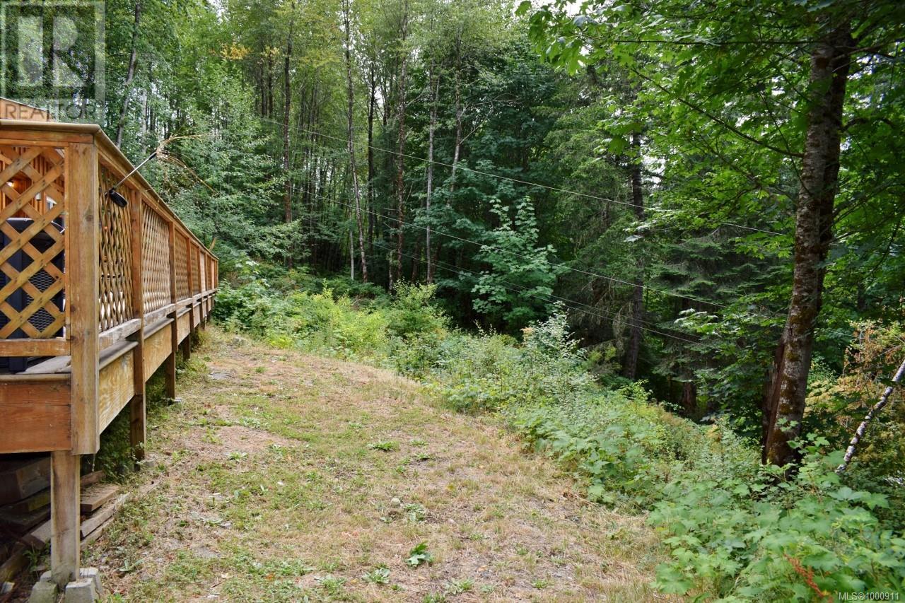 5982 Mayo Rd, Lake Cowichan