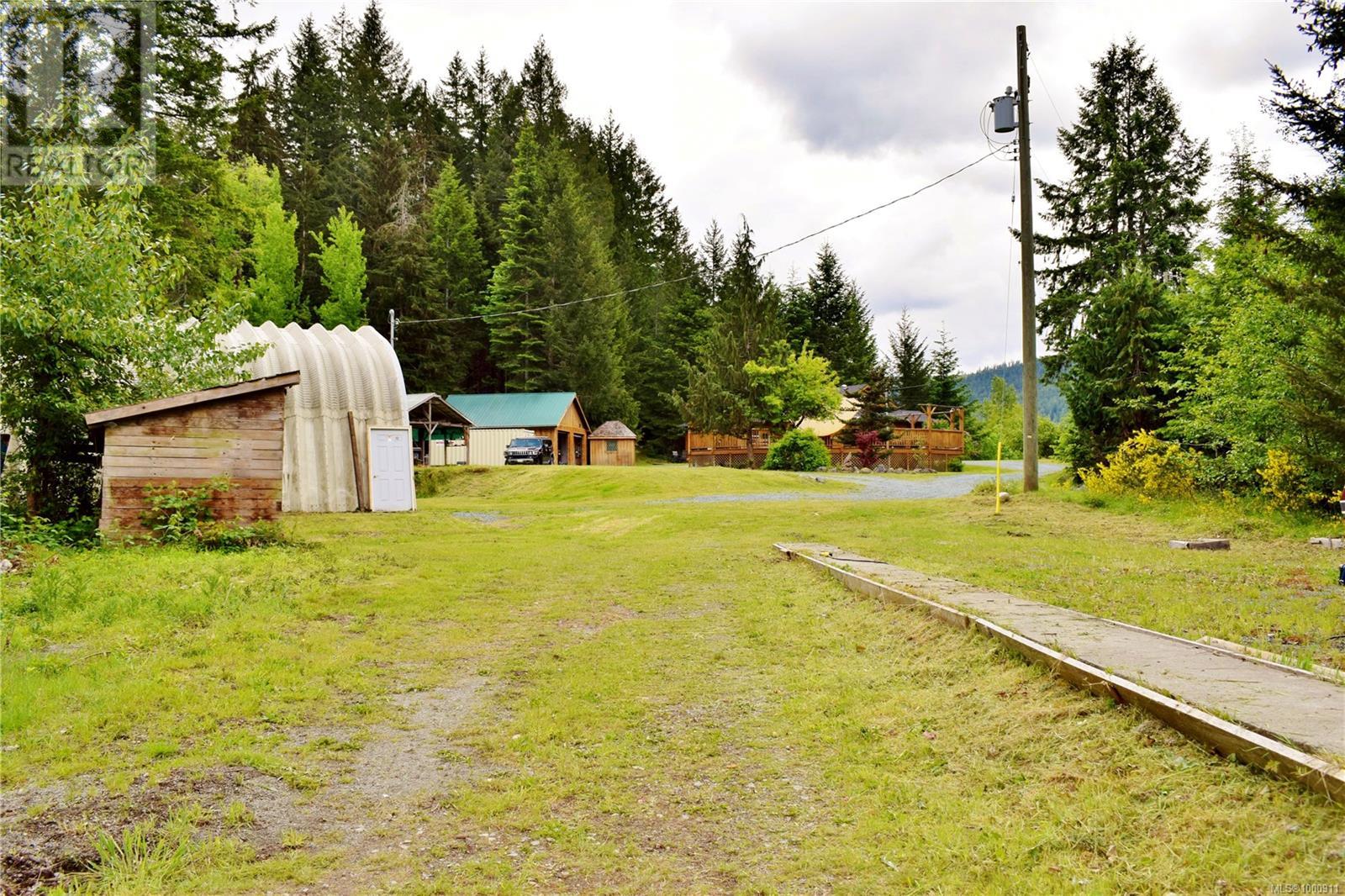 5982 Mayo Rd, Lake Cowichan