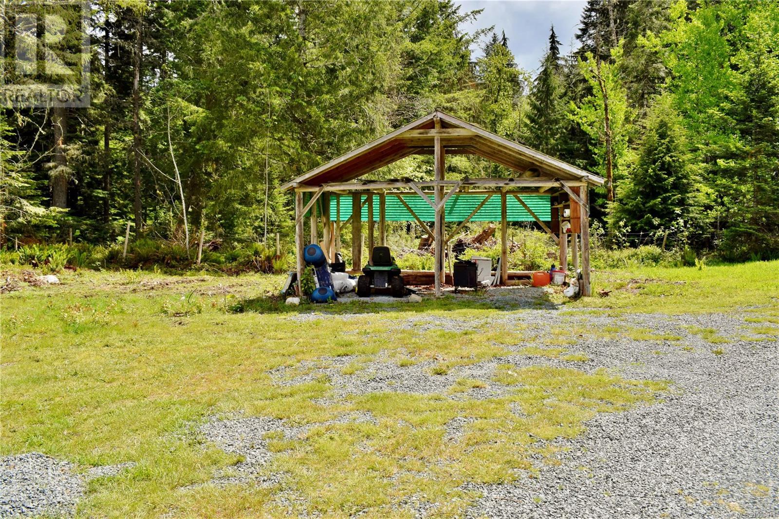 5982 Mayo Rd, Lake Cowichan