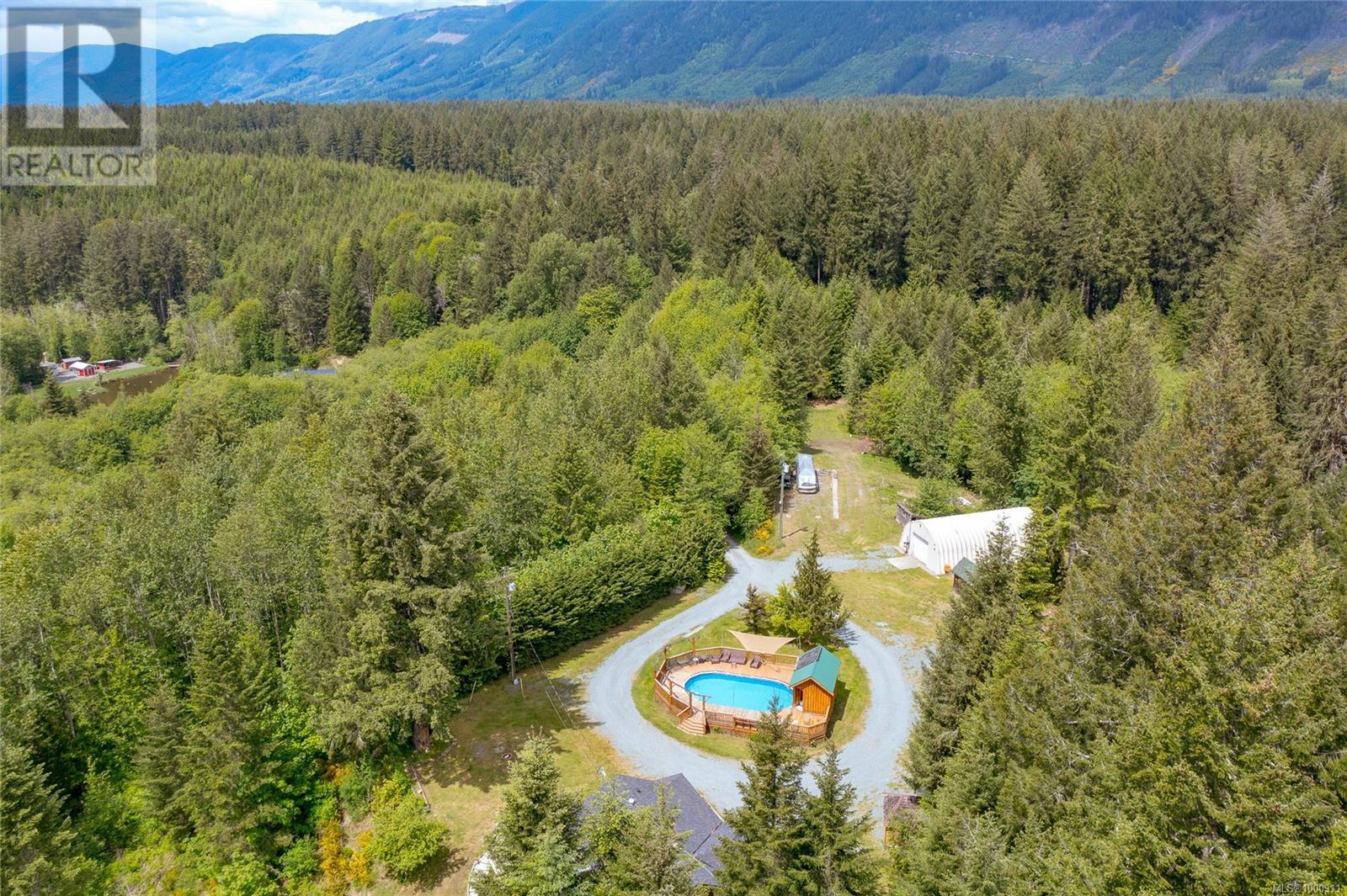 5982 Mayo Rd, Lake Cowichan