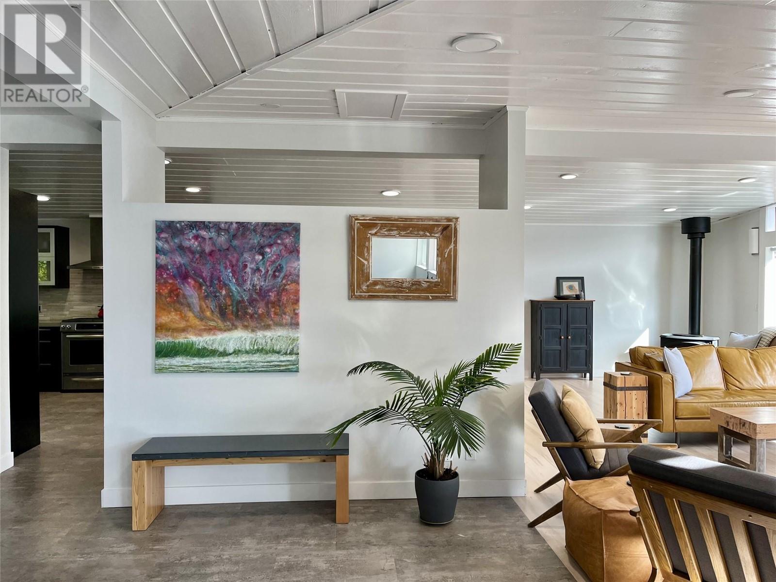  15415 Pohlman Avenue, Summerland