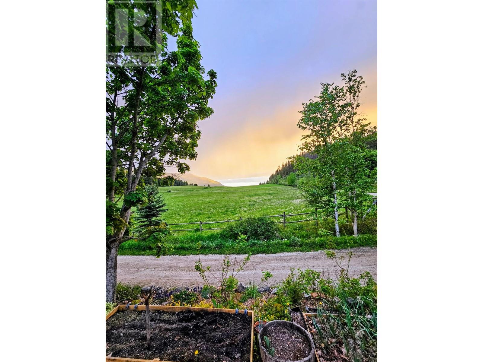 12 6696 Sunnybrae Canoe Point Road, Tappen