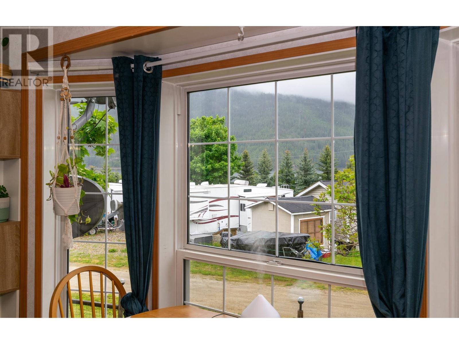 12 6696 Sunnybrae Canoe Point Road, Tappen