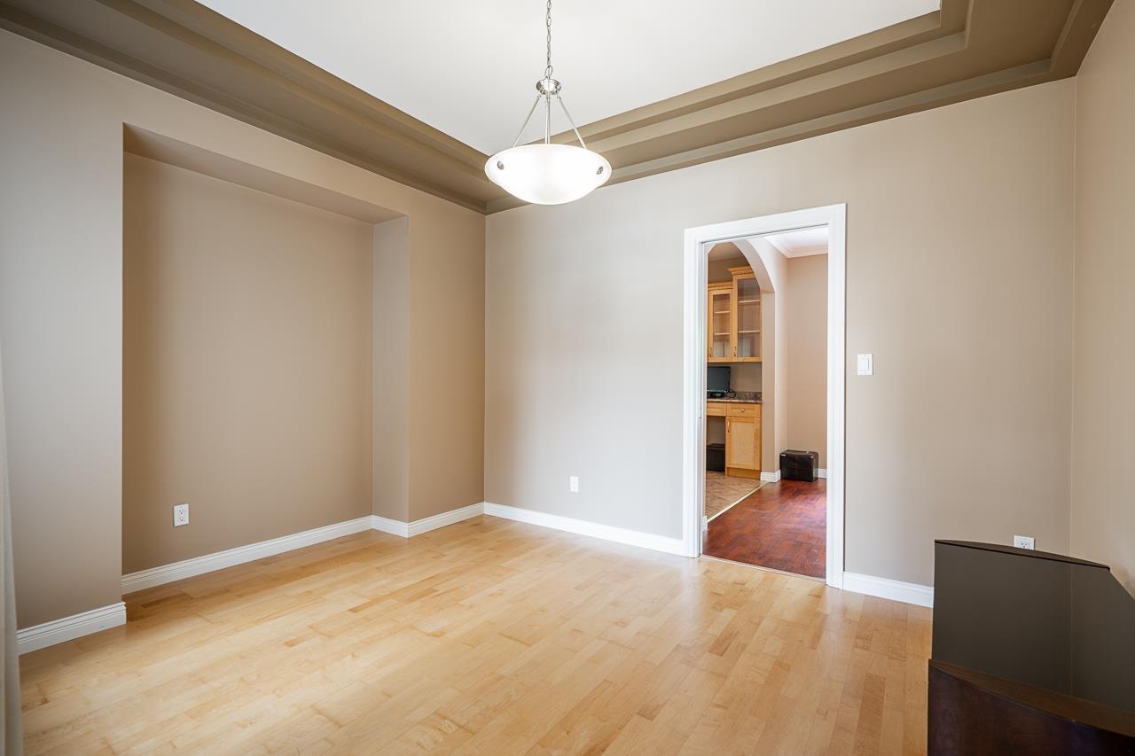 Photo 8 of 14374 76 A Avenue, Surrey BC