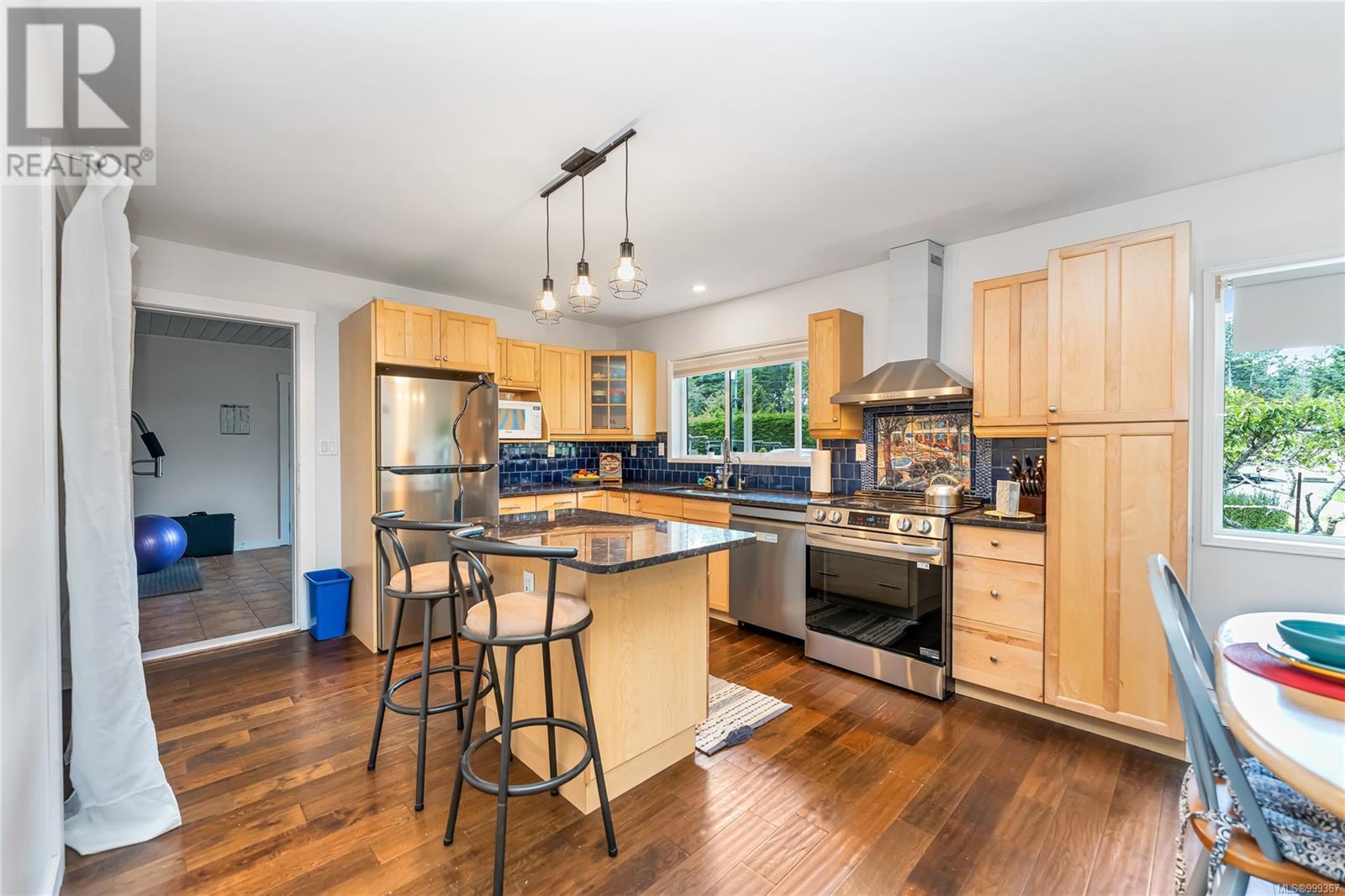 157 Maliview Dr, Salt Spring
