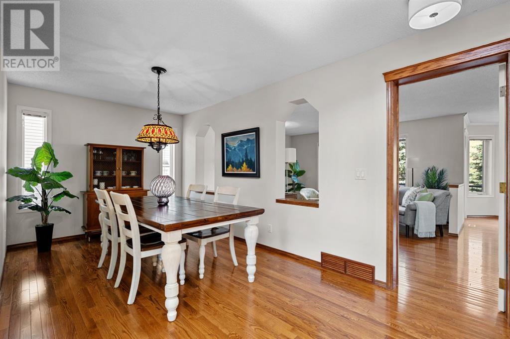 18 Gleneagles View, Cochrane, Alberta