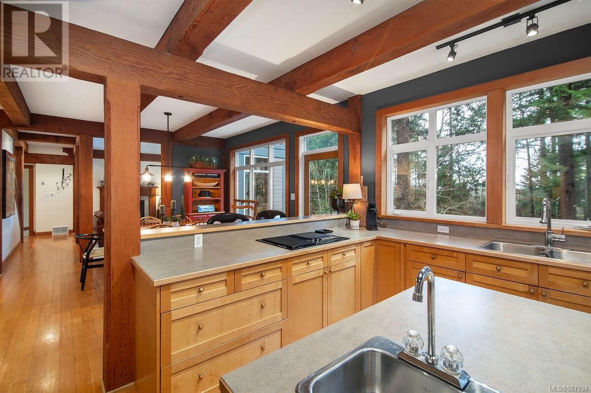 3065 Martin Rd, Campbell River real estate listing 987894