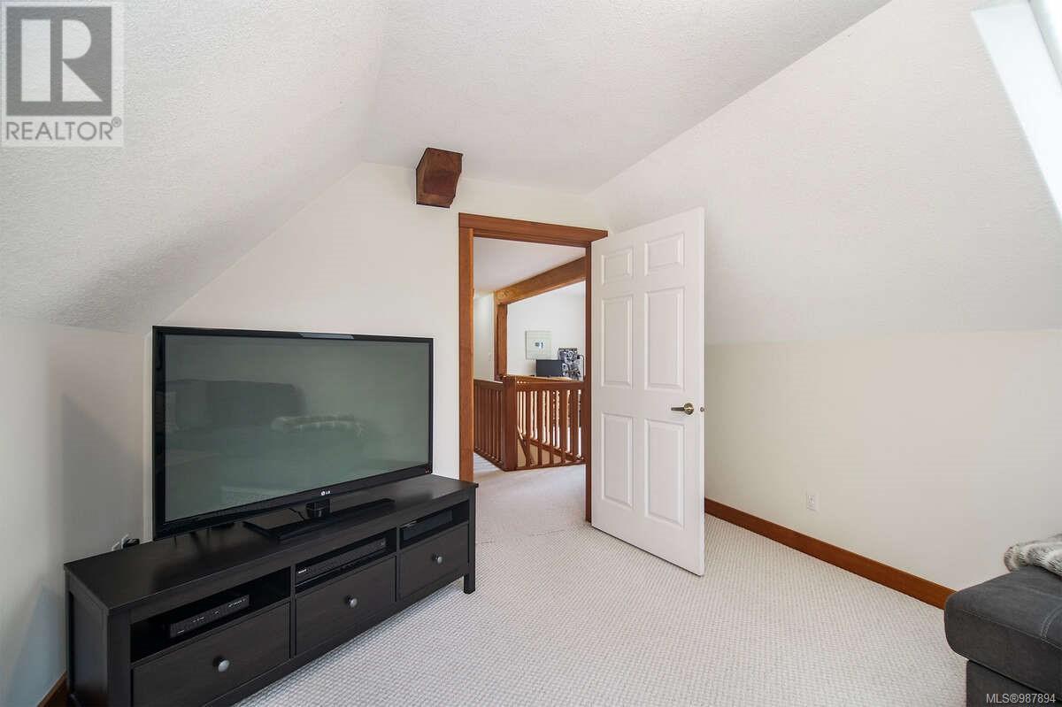 3065 Martin Rd, Campbell River real estate listing 987894