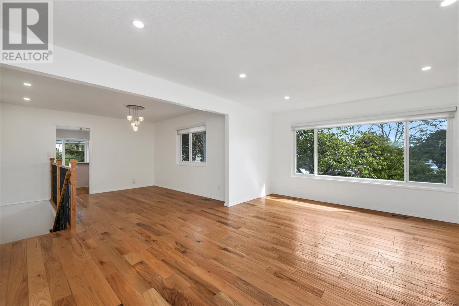  1616 Sarita Place, Saanich