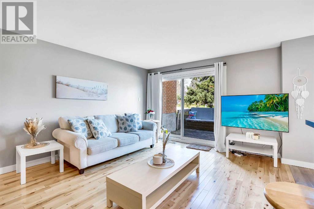 Single Family House for Sale in   Avenue SW Glenbrook Calgary 