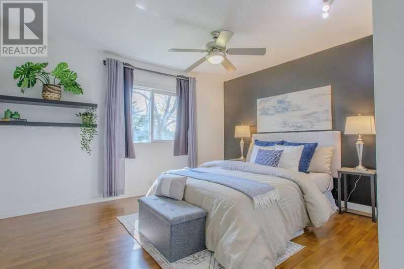 Single Family House Bi-level for Sale in  Temple Way NE Temple Calgary 
