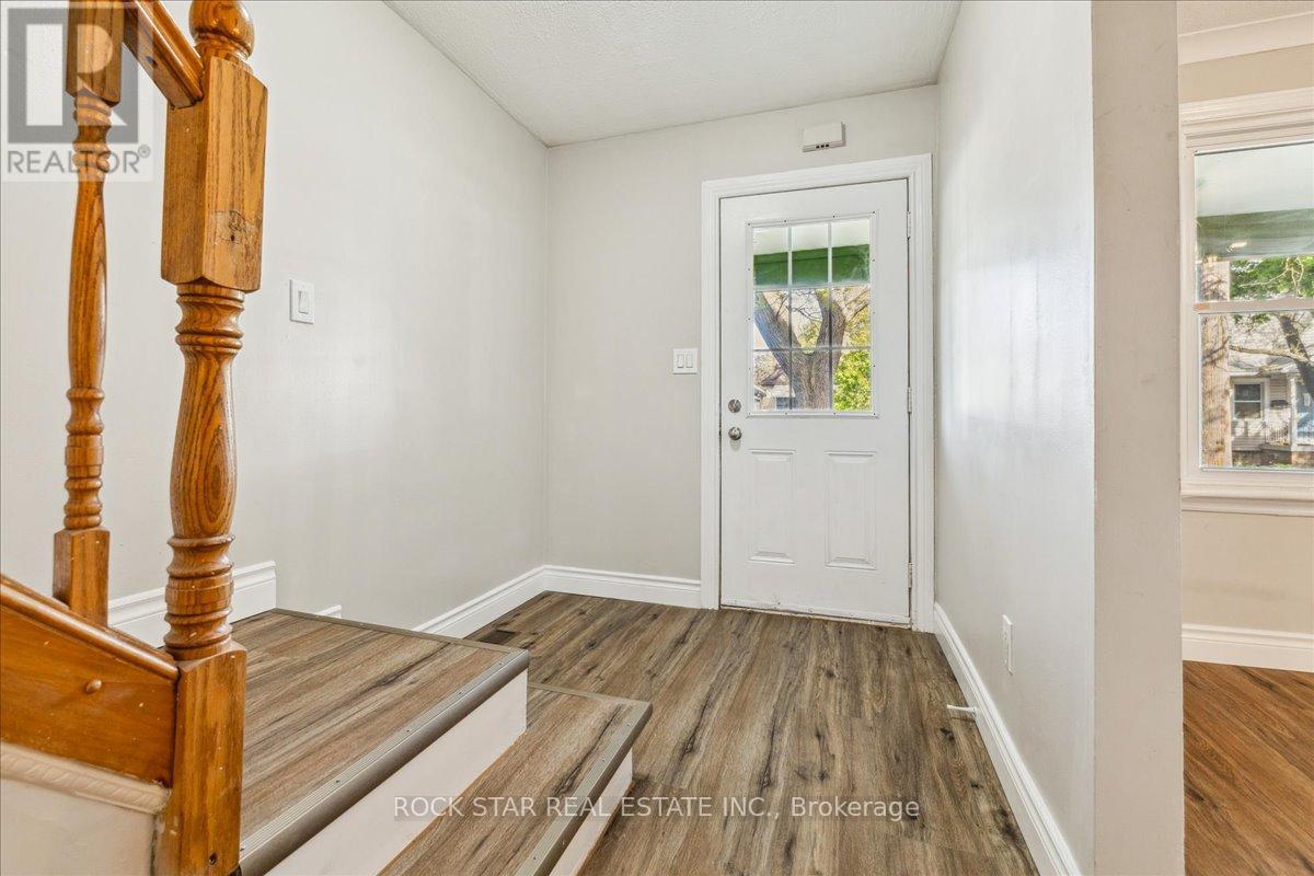 Photo 30 of 223 Weir Street N, Hamilton ON