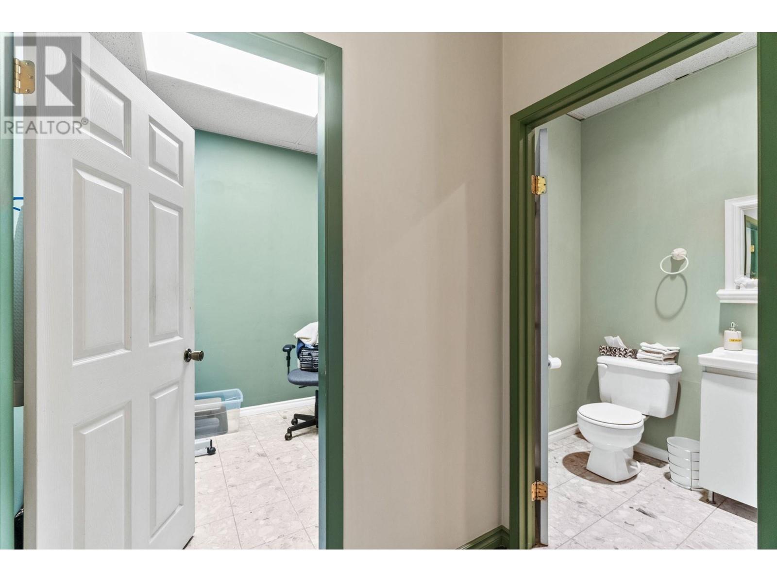 Photo 11 of 3 1353 Hornby Street, Vancouver BC