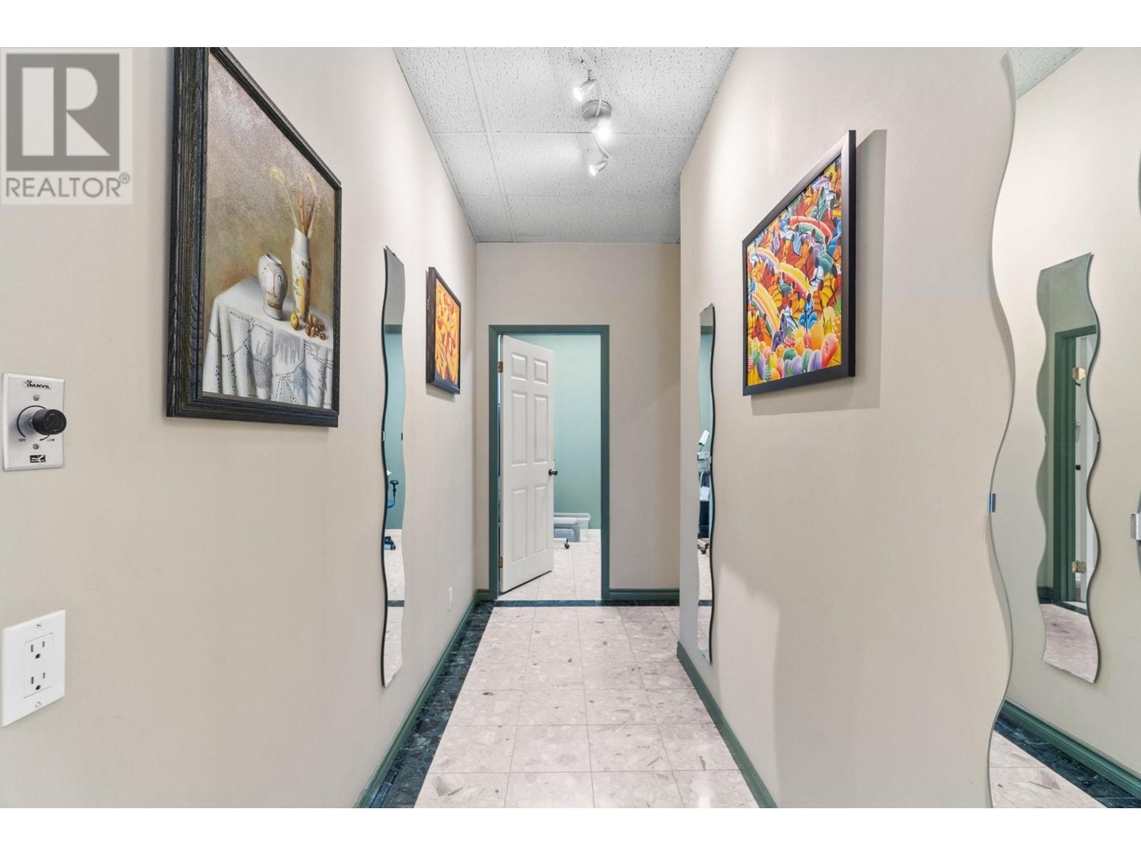 Photo 8 of 3 1353 Hornby Street, Vancouver BC