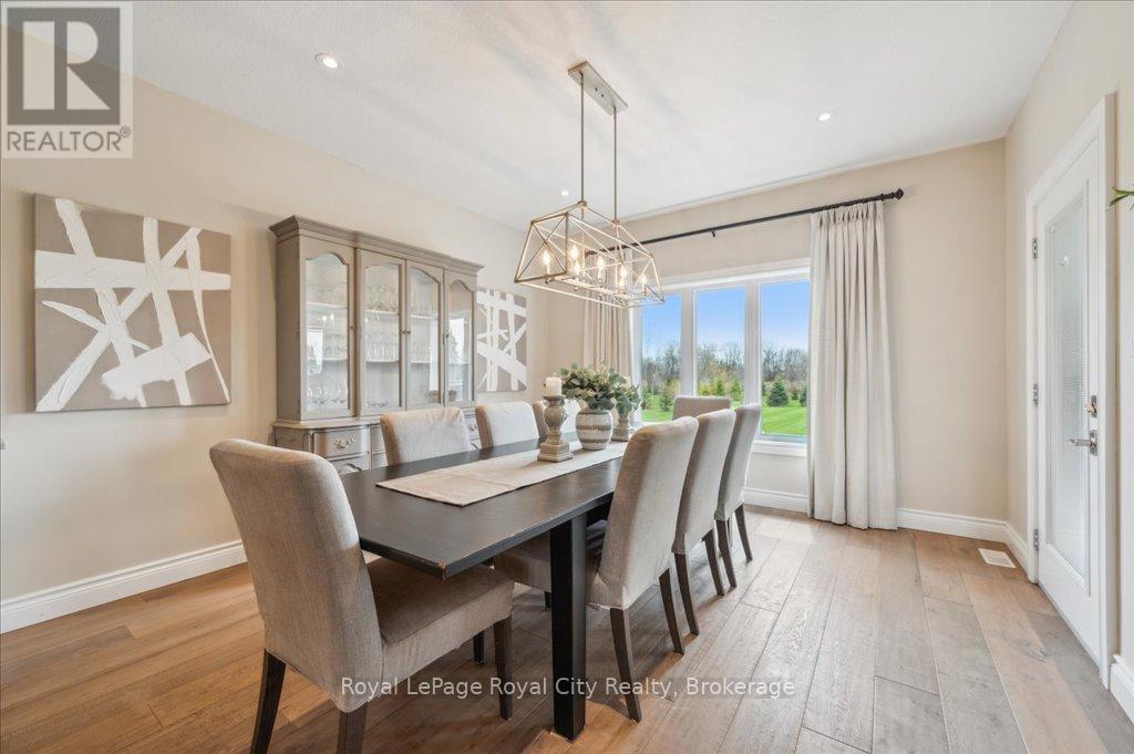 Photo 11 of 51 Ariss Glen Drive, Guelph Eramosa ON