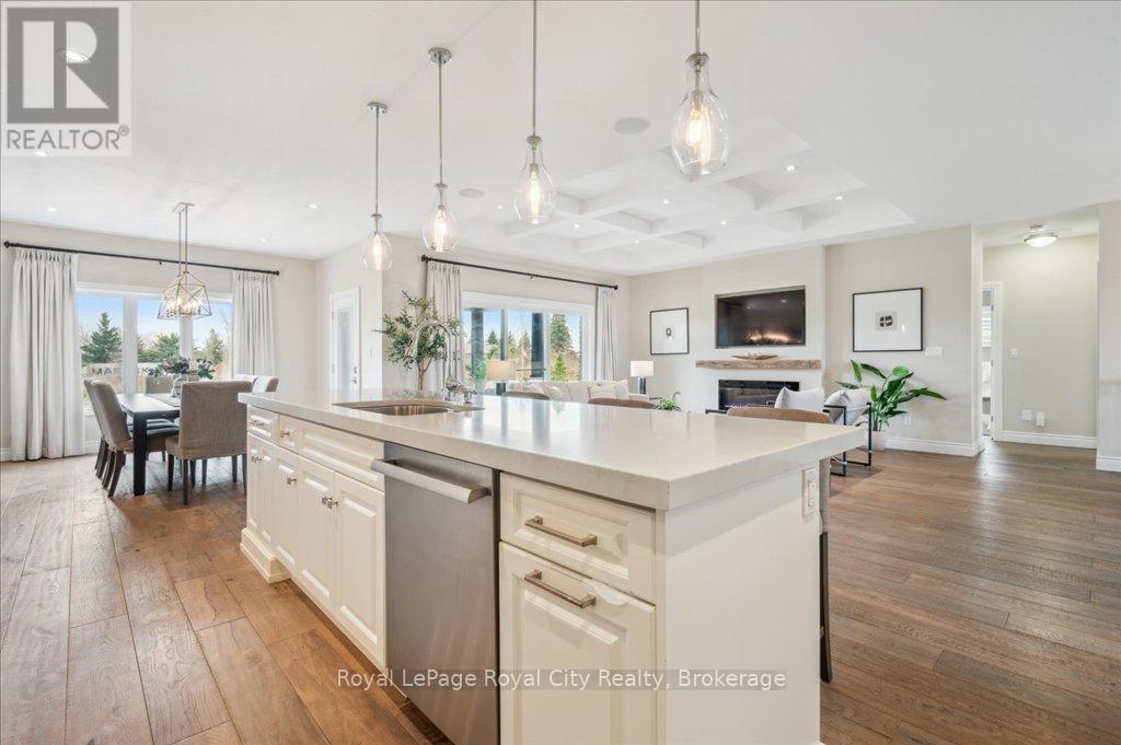 Photo 14 of 51 Ariss Glen Drive, Guelph Eramosa ON
