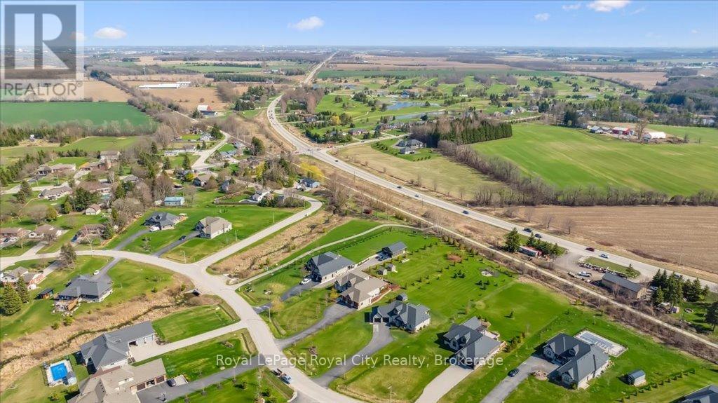 Photo 17 of 51 Ariss Glen Drive, Guelph Eramosa ON