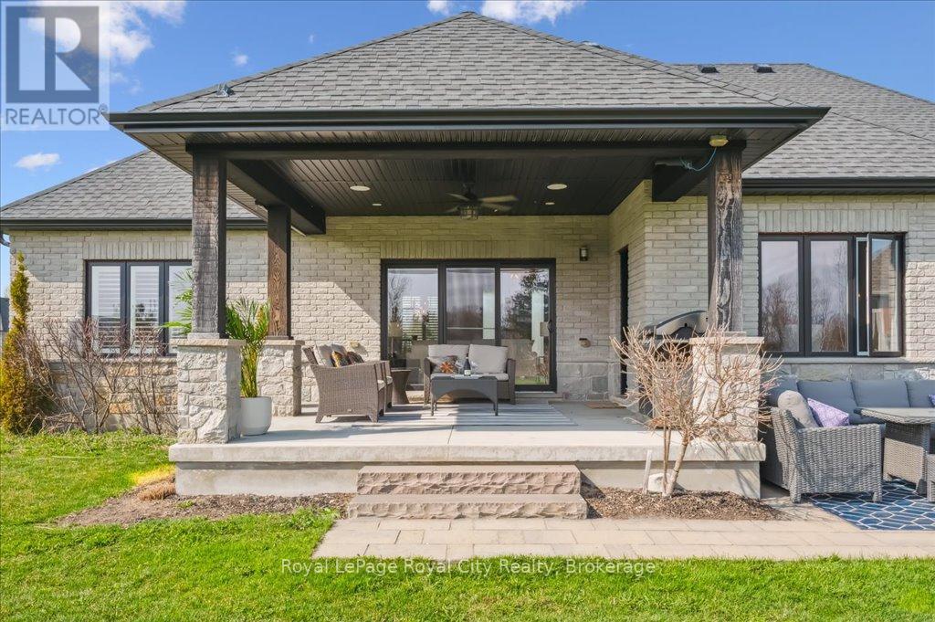 Photo 31 of 51 Ariss Glen Drive, Guelph Eramosa ON