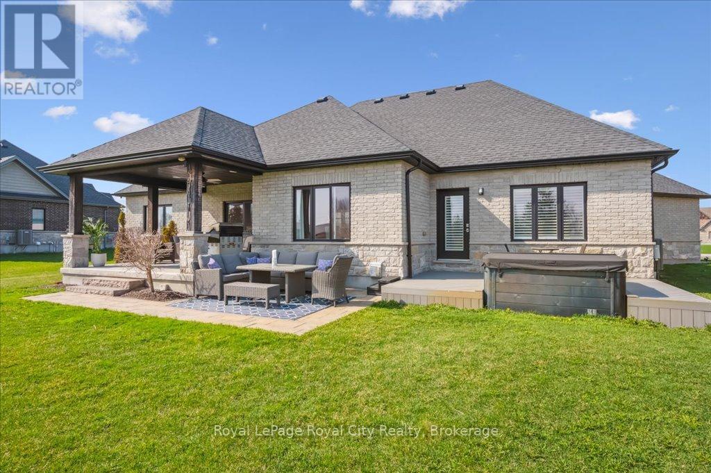Photo 36 of 51 Ariss Glen Drive, Guelph Eramosa ON