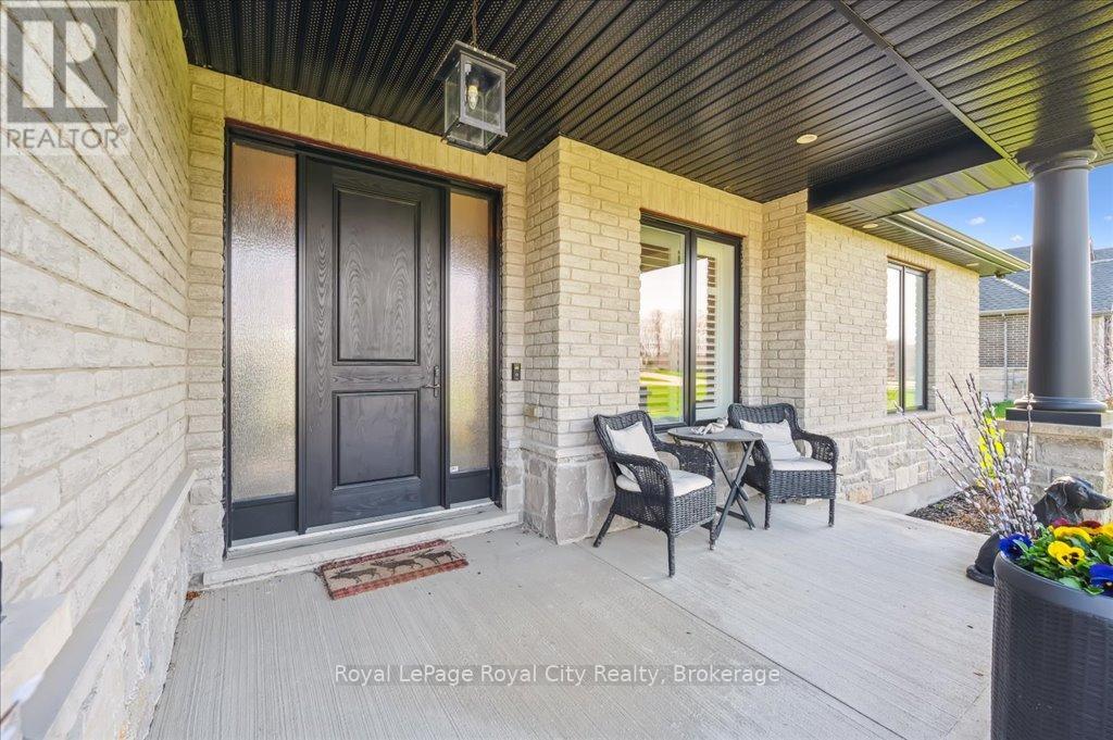 Photo 9 of 51 Ariss Glen Drive, Guelph Eramosa ON