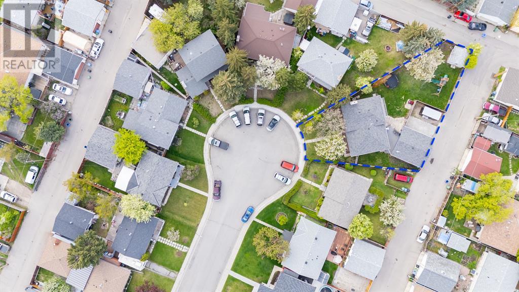 Single Family House 4 Level for Sale in  Penswood Place SE Penbrooke Meadows Calgary 