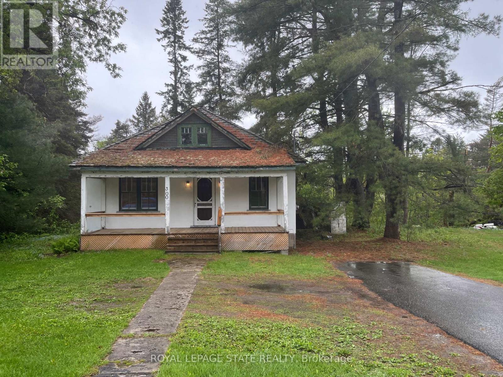 Photo 5 of 300 Manitoba Street, Bracebridge ON