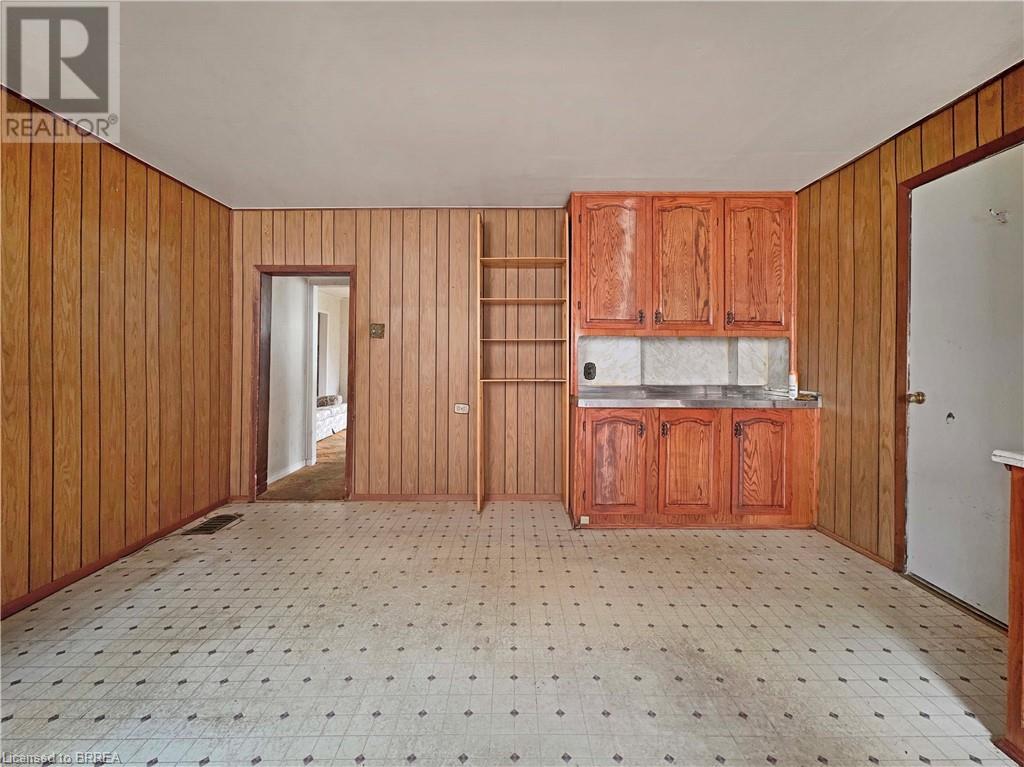 Photo 13 of 21 Ontario Street, Brantford ON