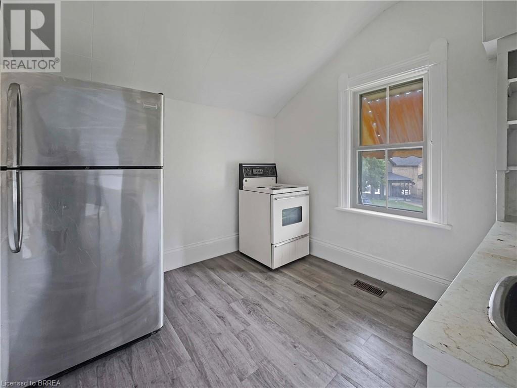 Photo 20 of 21 Ontario Street, Brantford ON