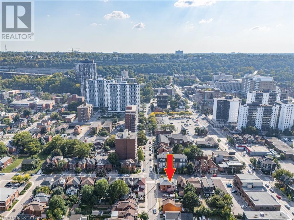 Photo 3 of 120 Catharine Street S, Hamilton ON