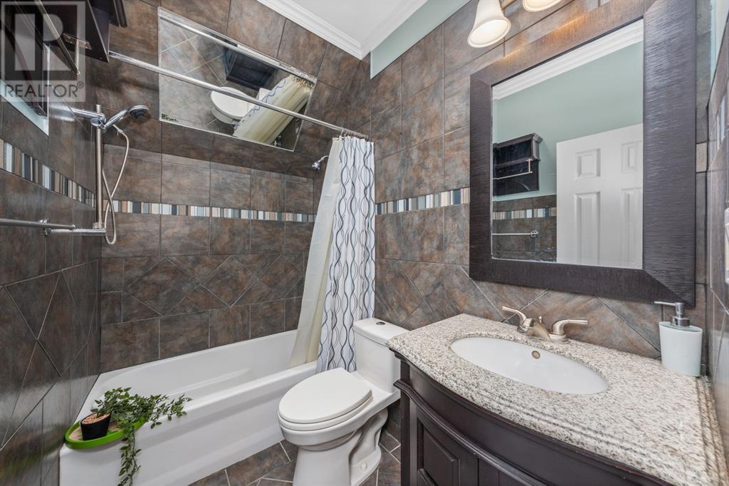Photo 21 of 156 Queen Street, Sarnia ON