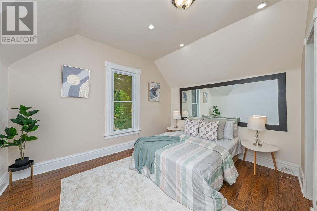 Photo 22 of 156 Queen Street, Sarnia ON