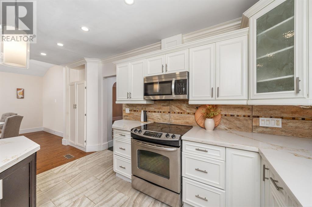 Photo 31 of 156 Queen Street, Sarnia ON