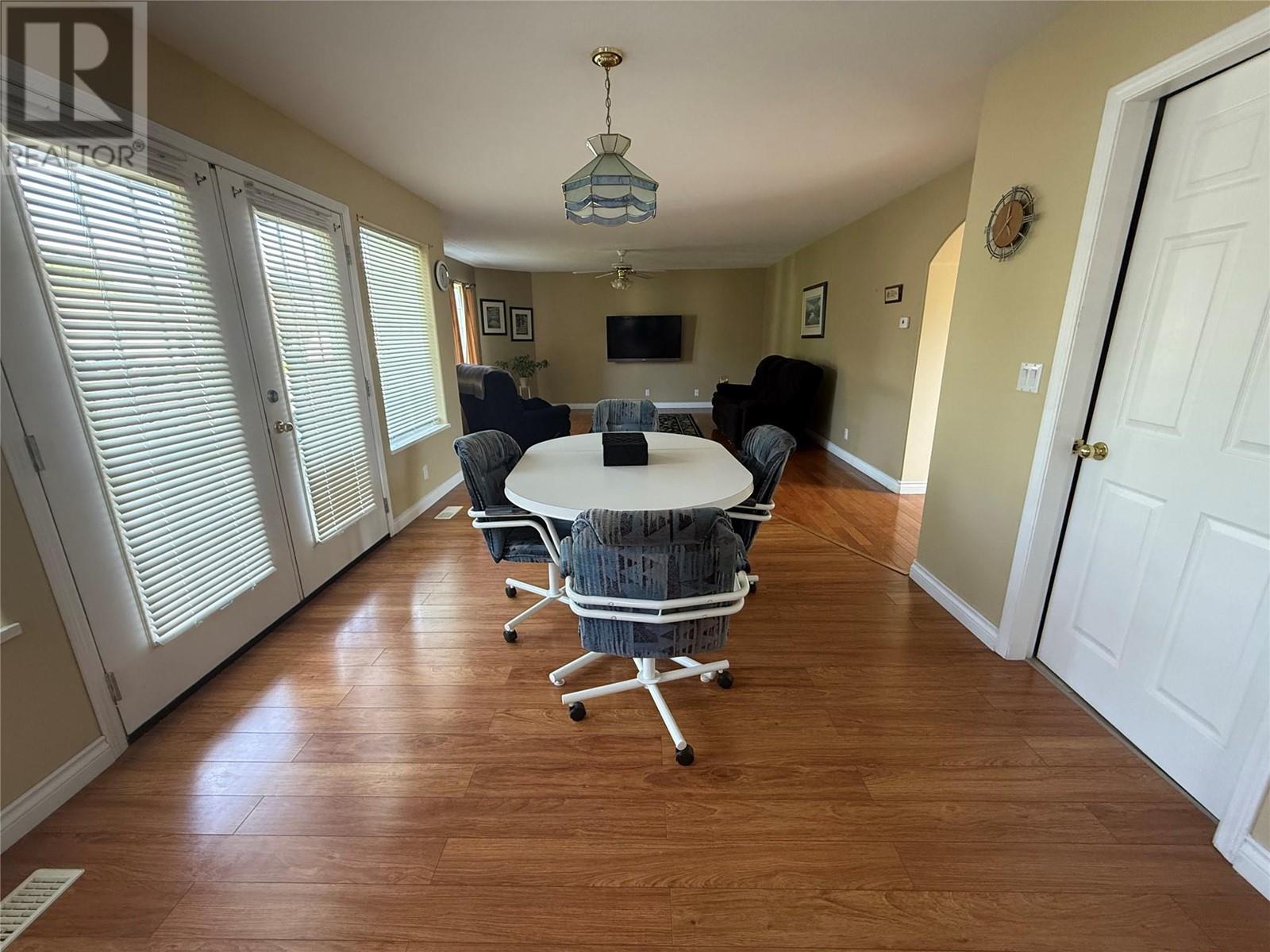 7760 Columbia Drive, Grand Forks