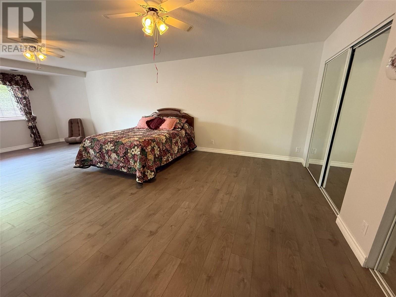 7760 Columbia Drive, Grand Forks