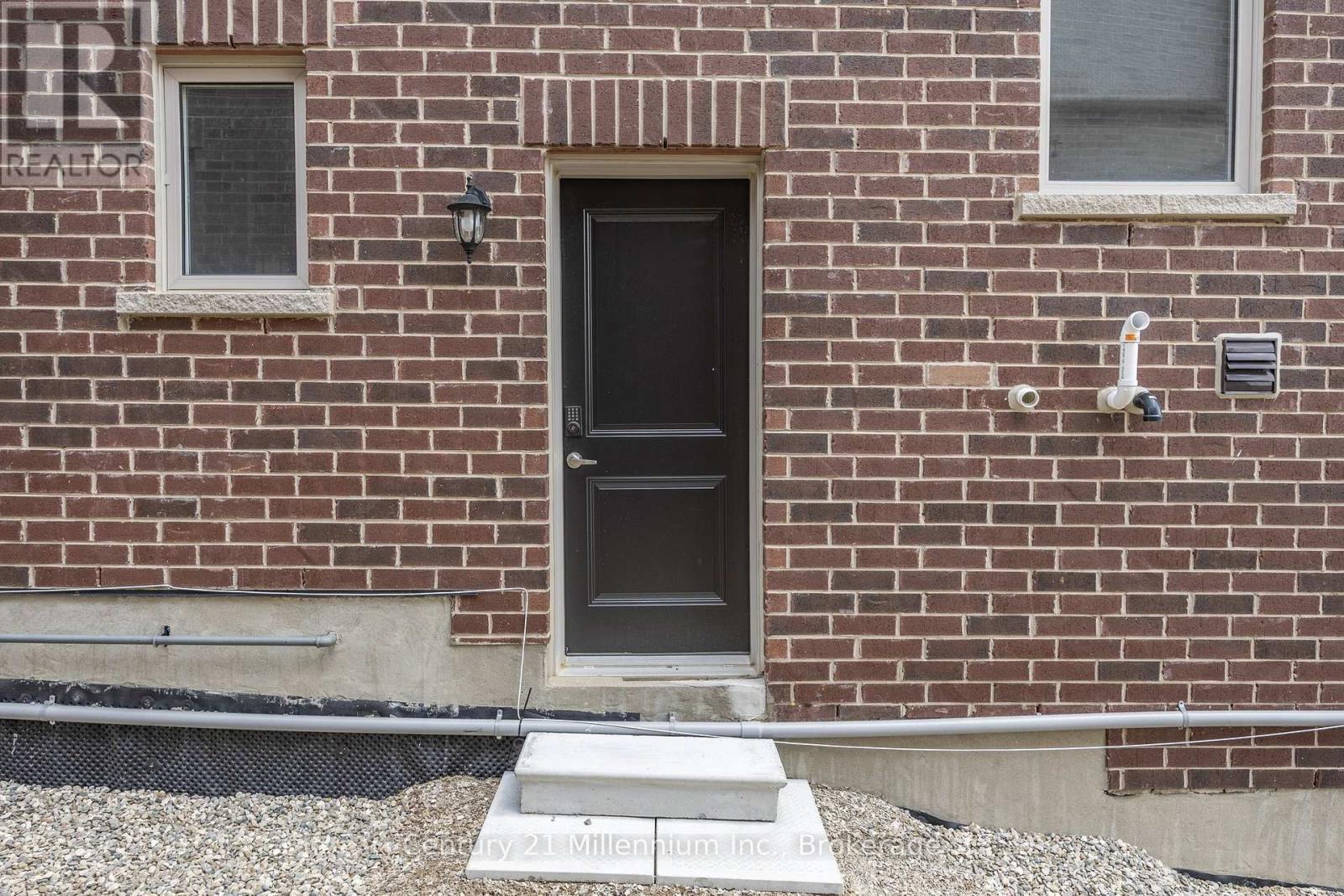 Photo 5 of 375 Russell Street, Southgate ON