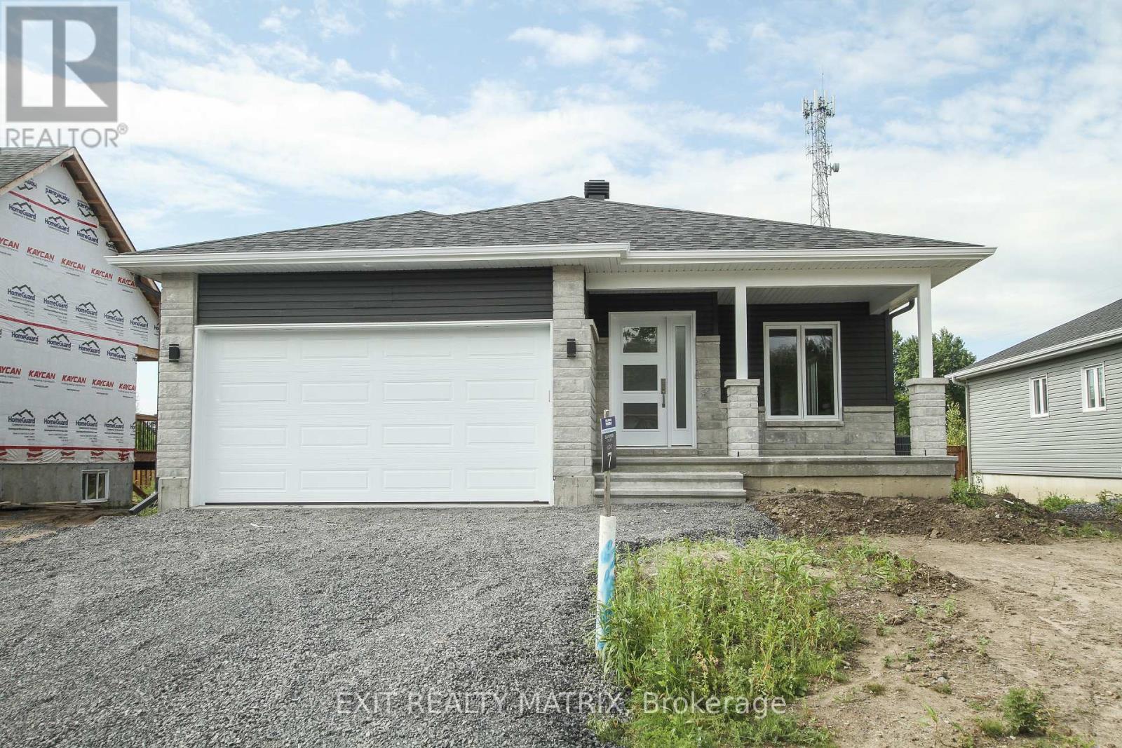 Photo 1 of 1401 Caroline Court, Cornwall ON